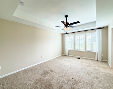 537 Austin View Boulevard - Photo Thumbnail 22