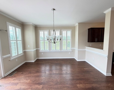 537 Austin View Boulevard - Photo Thumbnail 13