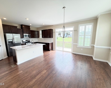 537 Austin View Boulevard - Photo Thumbnail 14