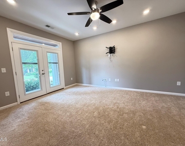 537 Austin View Boulevard - Photo Thumbnail 5