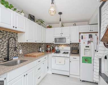 6 E Collings Avenue - Photo Thumbnail 11