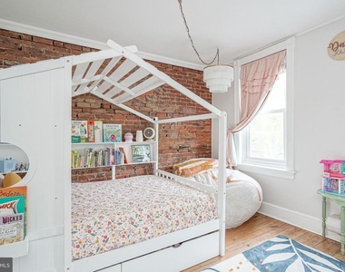 6 E Collings Avenue - Photo Thumbnail 18