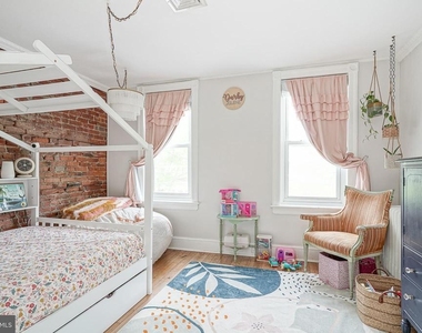 6 E Collings Avenue - Photo Thumbnail 19