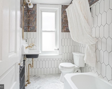 6 E Collings Avenue - Photo Thumbnail 23