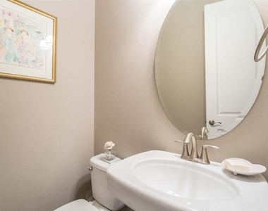225 Penley Circle - Photo Thumbnail 13