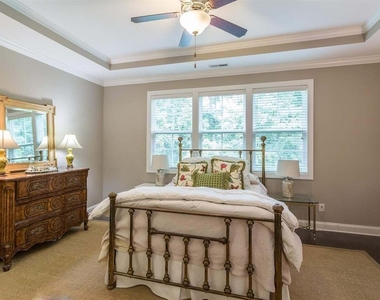 225 Penley Circle - Photo Thumbnail 7