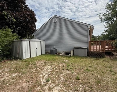 9 Piegan Lane - Photo Thumbnail 4