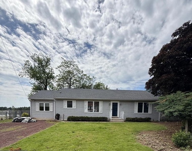 9 Piegan Lane - Photo Thumbnail 3