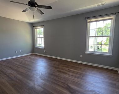 5417 Keowee Way - Photo Thumbnail 8