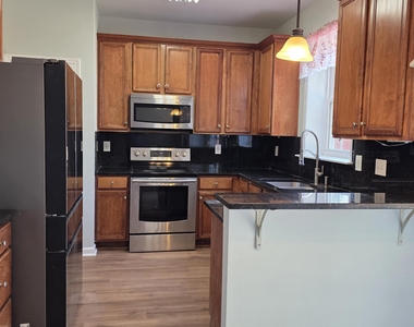 5417 Keowee Way - Photo Thumbnail 7