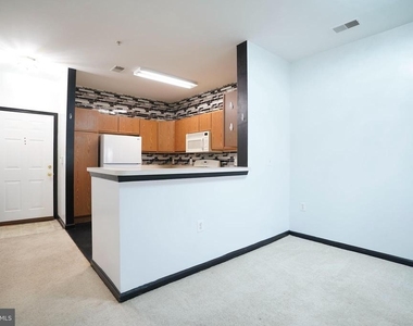 1321 Karen Boulevard - Photo Thumbnail 5