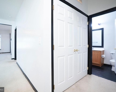 1321 Karen Boulevard - Photo Thumbnail 14