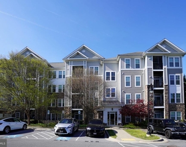 1321 Karen Boulevard - Photo Thumbnail 1