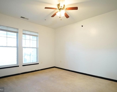 1321 Karen Boulevard - Photo Thumbnail 10