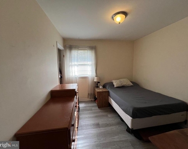 9221 Davidson Street - Photo Thumbnail 2
