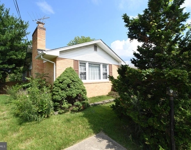 9221 Davidson Street - Photo Thumbnail 4