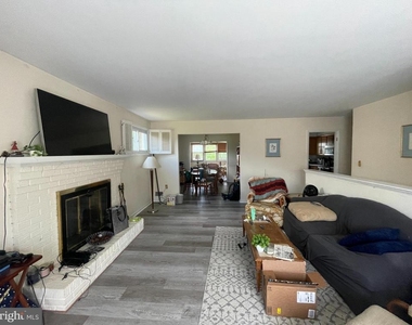 9221 Davidson Street - Photo Thumbnail 6