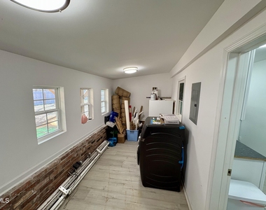 4309 S Alston Avenue - Photo Thumbnail 4