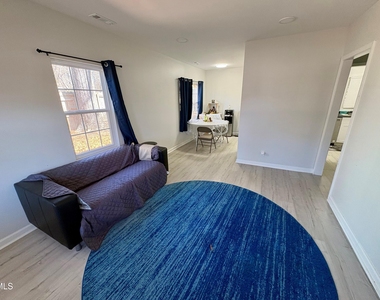 4309 S Alston Avenue - Photo Thumbnail 7