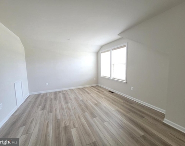 22320 Plover Street - Photo Thumbnail 7