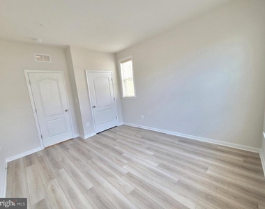 22320 Plover Street - Photo Thumbnail 9