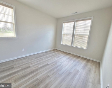 22320 Plover Street - Photo Thumbnail 10