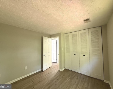 14931 Windmill Terrace - Photo Thumbnail 15