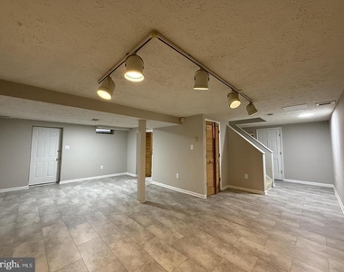 14931 Windmill Terrace - Photo Thumbnail 20