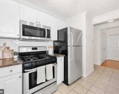 7 Booth Street - Photo Thumbnail 7