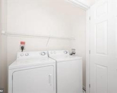7 Booth Street - Photo Thumbnail 11