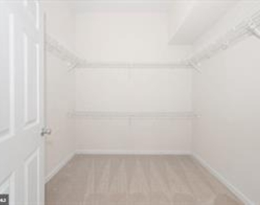 7 Booth Street - Photo Thumbnail 19