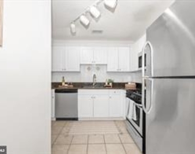 7 Booth Street - Photo Thumbnail 6
