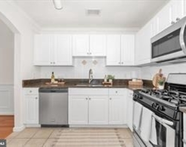 7 Booth Street - Photo Thumbnail 5