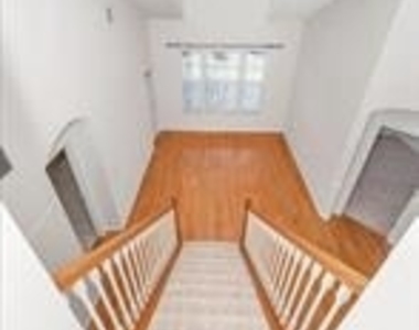7 Booth Street - Photo Thumbnail 30