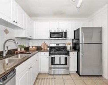 7 Booth Street - Photo Thumbnail 3