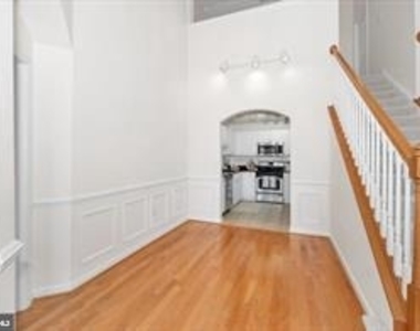 7 Booth Street - Photo Thumbnail 31