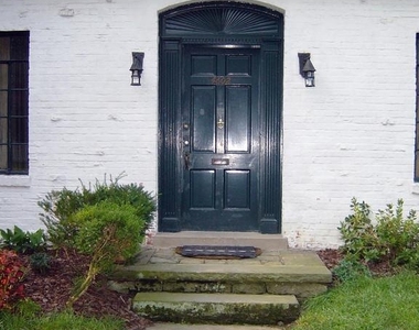 4602 Derussey Parkway - Photo Thumbnail 3