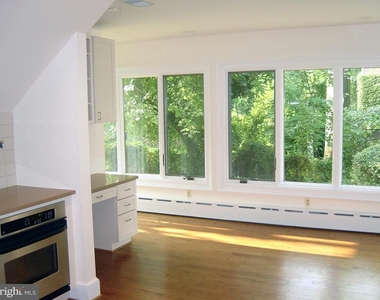 4602 Derussey Parkway - Photo Thumbnail 8