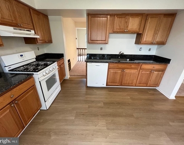 7520 Indian Hills - Photo Thumbnail 3