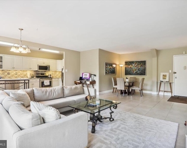 10500 Rockville Pik - Photo Thumbnail 7