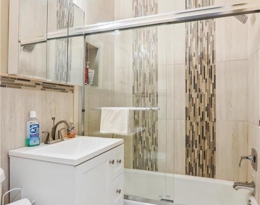 10500 Rockville Pik - Photo Thumbnail 15