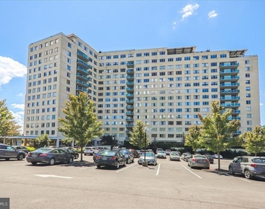 10500 Rockville Pik - Photo Thumbnail 22