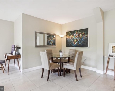 10500 Rockville Pik - Photo Thumbnail 8