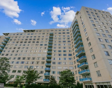 10500 Rockville Pik - Photo Thumbnail 23