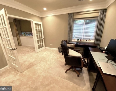 22920 Turtle Rock Terrace - Photo Thumbnail 16