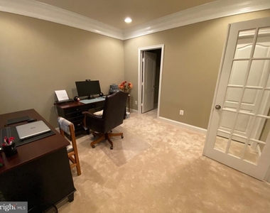 22920 Turtle Rock Terrace - Photo Thumbnail 17