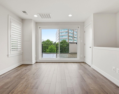 6924 Rockledge Drive - Photo Thumbnail 31