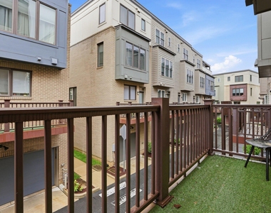 6924 Rockledge Drive - Photo Thumbnail 16