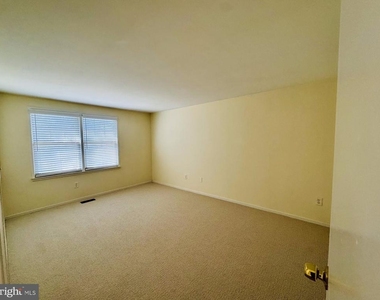 12146 Bentridge Place - Photo Thumbnail 22