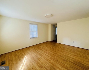 12146 Bentridge Place - Photo Thumbnail 12